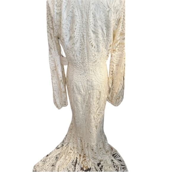 Revolve x Tularosa Long Sleeve Lace Gown Plunging Neckline Off White 6 Wedding - Picture 6 of 7